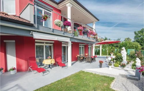  Stunning apartment in Viskovo with 2 Bedrooms and WiFi in Viskovo