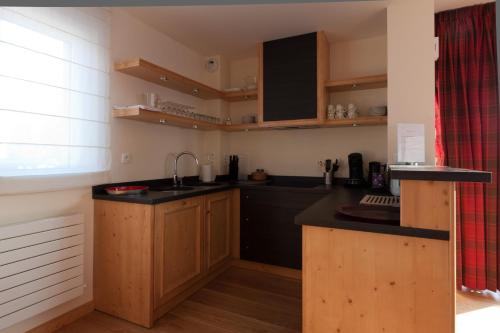 廚房, Appart'hôtels La Maison du Tigre (Appart'hotels La Maison du Tigre) in 斯蒂澤姆奧方內姆