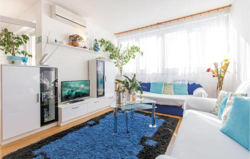 Stunning Apartment In Omis With Wifi