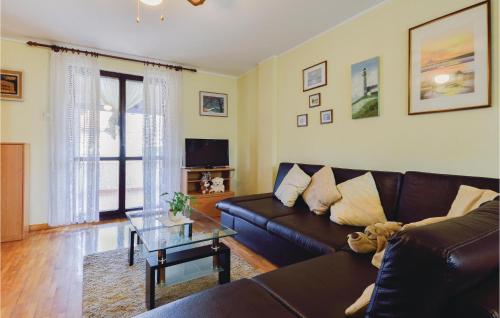  Two-Bedroom Apartment in Pomer in Pomer