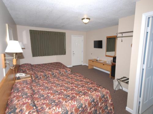 Wayside Motel - image 5