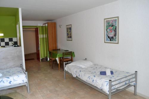 Charleroi Apartotel Des Jardins De La Fontaine Qui Bout - image 8