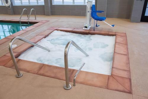 spa, Comfort Inn & Suites Artesia in Artesia