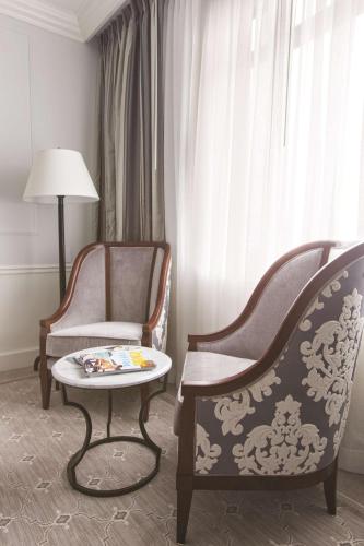 The Charleston Place The Charleston Place