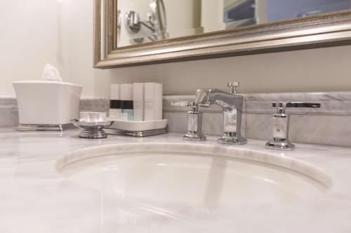 The Charleston Place The Charleston Place