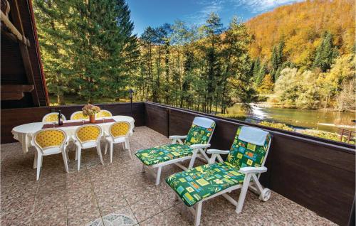  Two-Bedroom Holiday Home in Brod na Kupi in Brod na Kupi