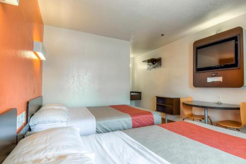 Motel 6-Arcadia, CA - Los Angeles - Pasadena Area