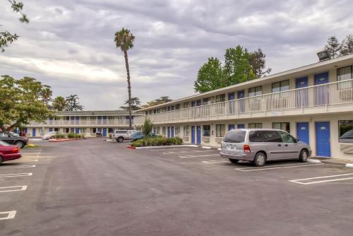 Motel 6-Arcadia, CA - Los Angeles - Pasadena Area