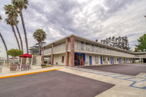 Motel 6-Arcadia, CA - Los Angeles - Pasadena Area