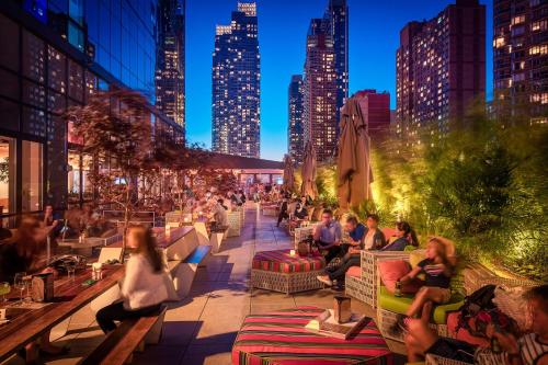 酒吧/Lounge Bar, YOTEL New York Times Square in 紐約(NY)