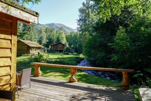 Hope Alaska's Bear Creek Lodge in 기타