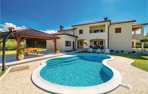 5 Bedroom Nice Home In Drazice