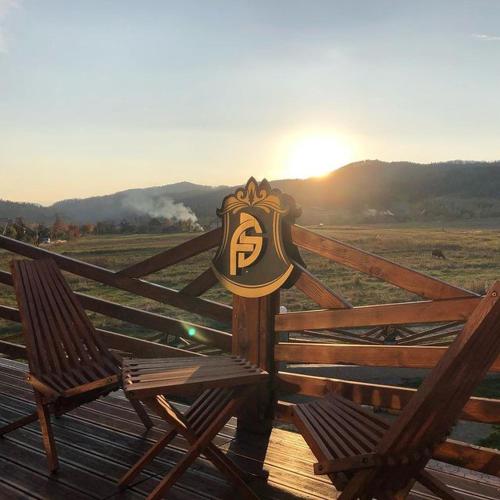 Four Seasons Hotel & Cottages