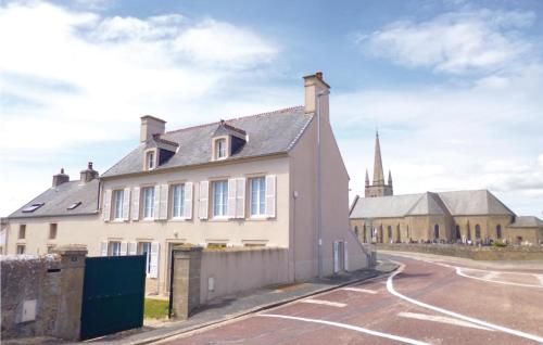 Nice Home In Saint-marcouf With Kitchen