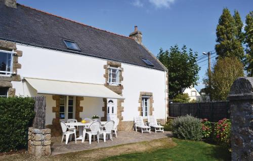 Gorgeous Home In Carnac With Kitchen