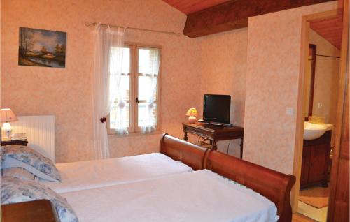 Holiday Home Canals Grand Rue - image 3