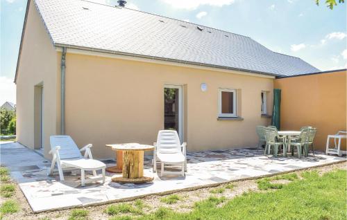 3 Bedroom Cozy Home In Quettreville-sur-sien,