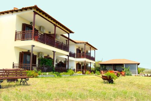  Studios Erotokritos in Amolianí