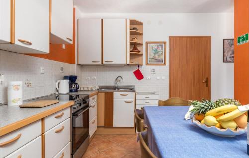  Awesome apartment in Starigrad with 2 Bedrooms and WiFi in Starigrad