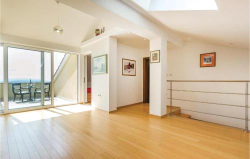 ห้องครัว, Nice Home In Bregi With Sauna in เบรกี