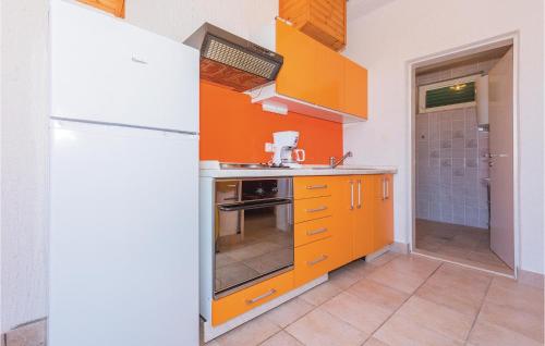  One-Bedroom Apartment in Rogoznica in Rogoznica