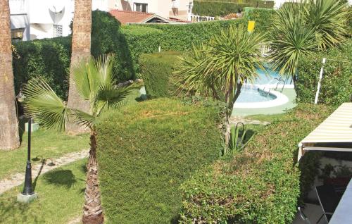 Amazing Apartment In Guardamar Del Segura With 2 Bedrooms, Wifi And Outdoor Swimming Pool