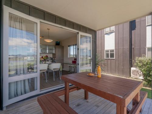 Duša, Golfer's Paradise - Matarangi Holiday Home in Matarangi