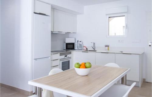 Nice Apartment In Denia With 3 Bedrooms, Wifi And Swimming Pool photo 4