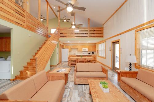 Seven Bluff Cabins in Rio Frio (TX)