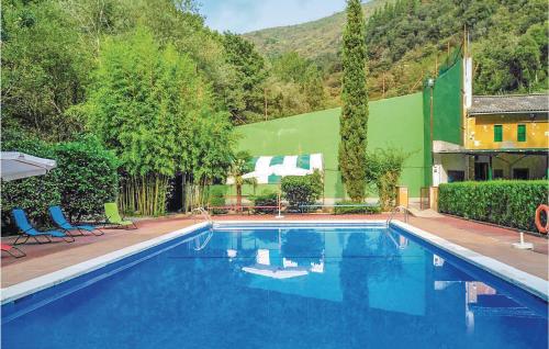Piscina, Amazing apartment in Osor with 2 Bedrooms, WiFi and Outdoor swimming pool in Osor