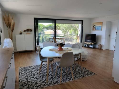 Appartement Cavalaire-sur-Mer, 4 pièces, 6 personnes - FR-1-100-261 gîte à louer Cavalaire-sur-Mer