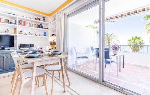 Stunning Apartment In La Herradura-almuecar With Kitchen - La Herradura