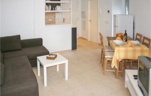  Awesome Apartment In Casarones With Kitchen in Castillo de Baños
