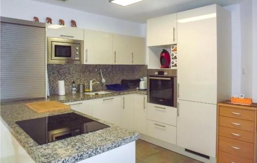 Studio Apartment in Oliva - image 7