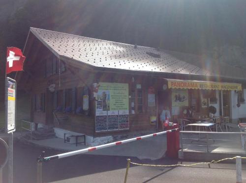 room detail thumbnail 2