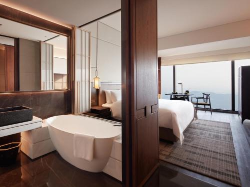 341738916 Shangri-La Nanning - The tallest hotel worldwide in Shangri-La Group