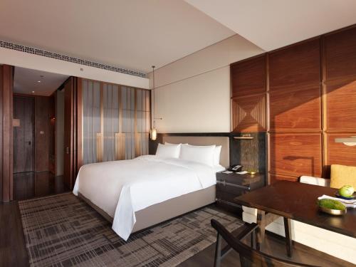 341740261 Shangri-La Nanning - The tallest hotel worldwide in Shangri-La Group
