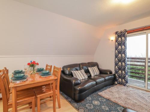Larchfield Chalet 1 - image 13