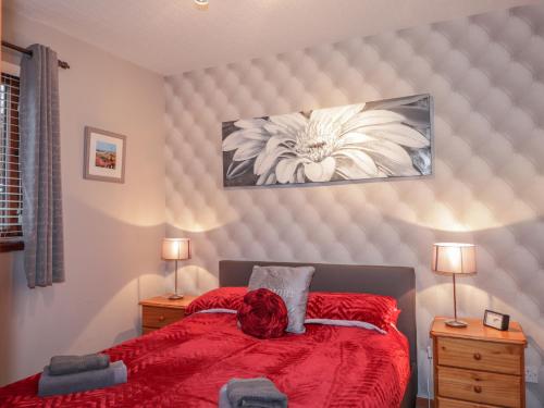 Larchfield Chalet 1 - image 11