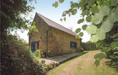 Beautiful Home In Le Faout With Kitchen