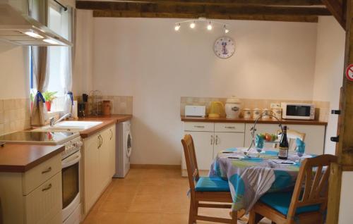 Beautiful Home In Le Faout With Kitchen