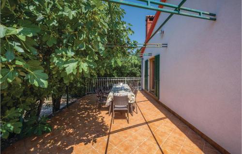 Viesnīcas āriene, Amazing Apartment In Rovinj in Rovinjsko Selo