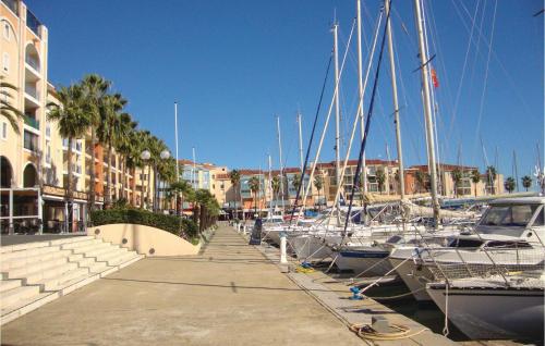 Beautiful home in Argeles Plage w/ WiFi and 3 Bedrooms - image 3