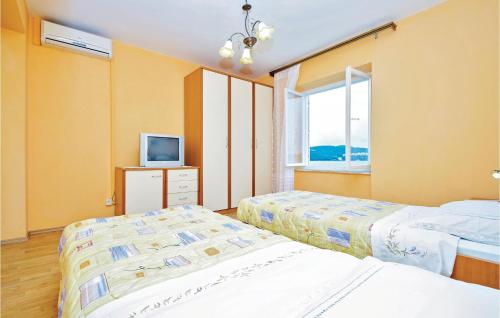 2 Bedroom Awesome Home In Dubrovnik