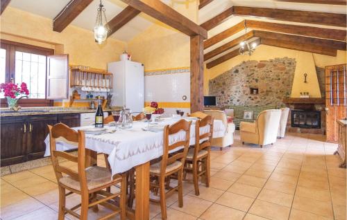 Gorgeous Home In Villaviciosa De Crdo, With Private Swimming Pool, Can Be Inside Or Outside