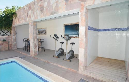 Stunning Home In Le Grau Dagde With Swimming Pool