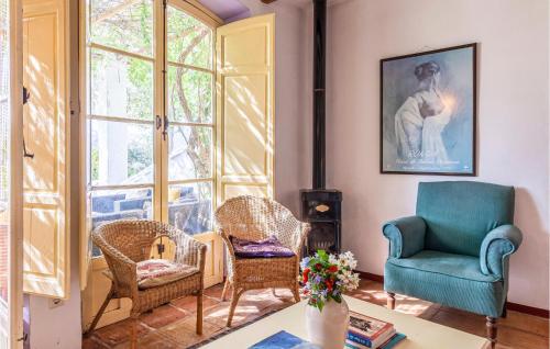  Nice home in Montecorto with Outdoor swimming pool, WiFi and 4 Bedrooms in Montecorto