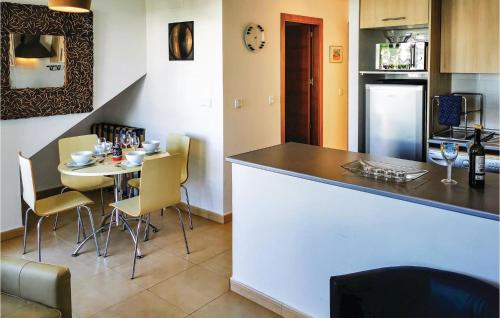 Awesome Apartment In Alhama De Murcia With Kitchen