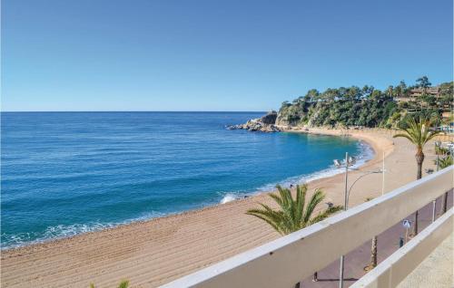 Nice apartment in Lloret de Mar with 3 Bedrooms and WiFi