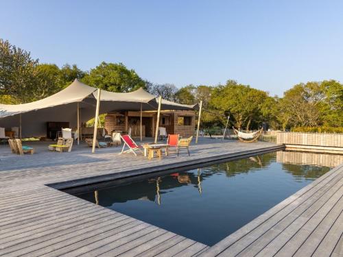 Premium Bungalow in Ploemel with Shared Swimming Pool gîte à louer Kermorvan